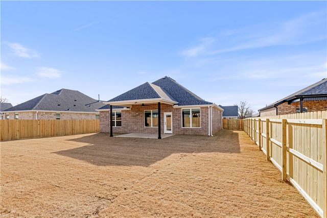 1912 Farmer Street, Pea Ridge, AR 72751