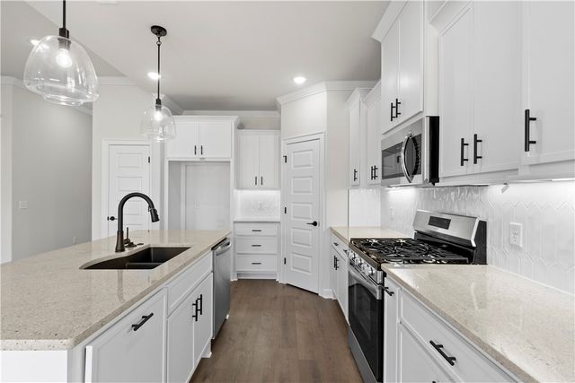 1912 Farmer Street, Pea Ridge, AR 72751