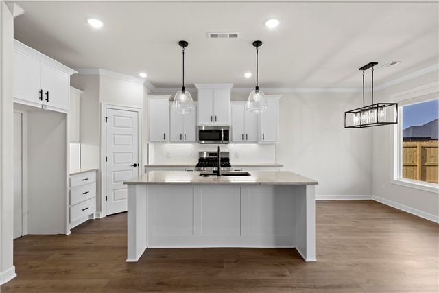 1912 Farmer Street, Pea Ridge, AR 72751