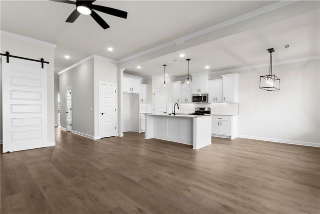 1912 Farmer Street, Pea Ridge, AR 72751