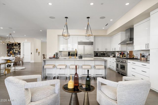 5572 E STELLA Lane, Paradise Valley, AZ 85253