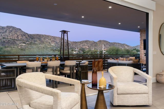 5572 E STELLA Lane, Paradise Valley, AZ 85253