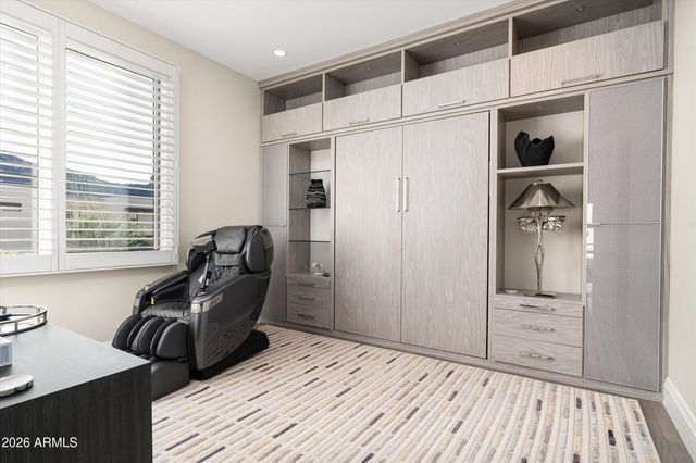 5572 E STELLA Lane, Paradise Valley, AZ 85253