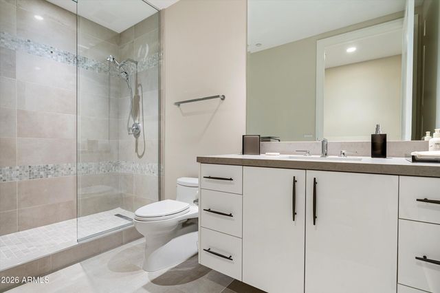 5572 E STELLA Lane, Paradise Valley, AZ 85253