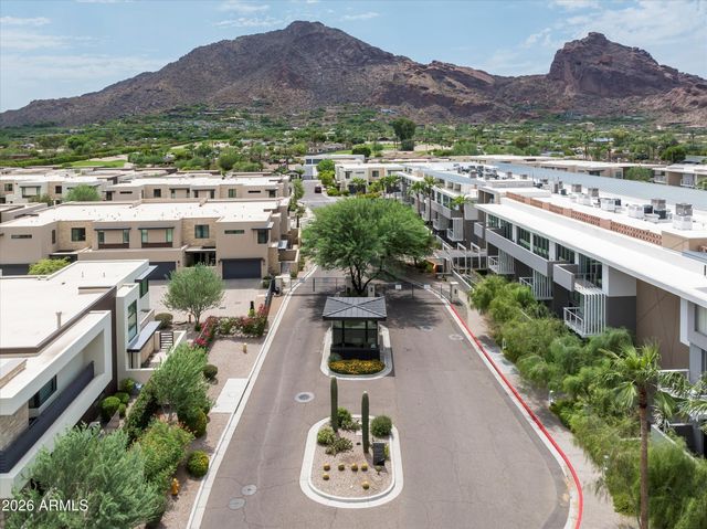 5572 E STELLA Lane, Paradise Valley, AZ 85253