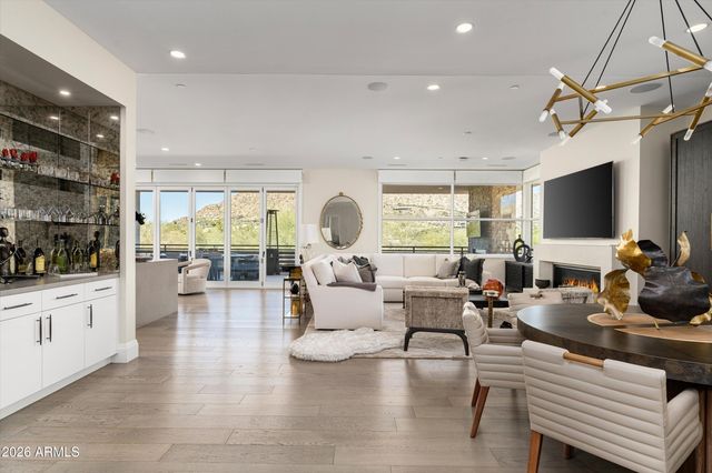 5572 E STELLA Lane, Paradise Valley, AZ 85253