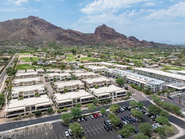 5572 E STELLA Lane, Paradise Valley, AZ 85253