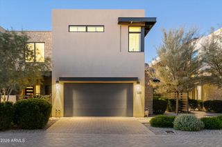 5572 E STELLA Lane, Paradise Valley, AZ 85253