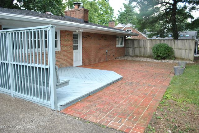 2706 Lime Kiln Ln, Louisville, KY 40222