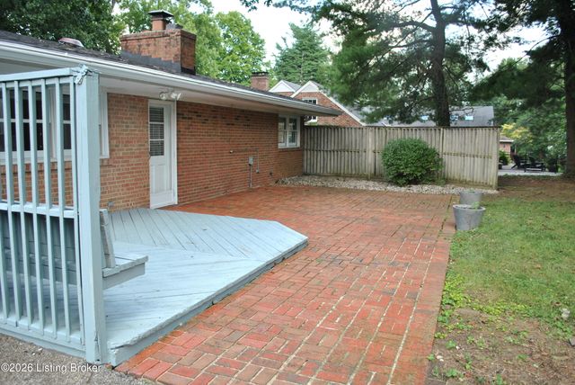 2706 Lime Kiln Ln, Louisville, KY 40222