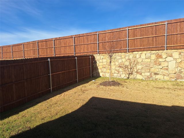 10017 Deposit Drive, Aubrey, TX 76227