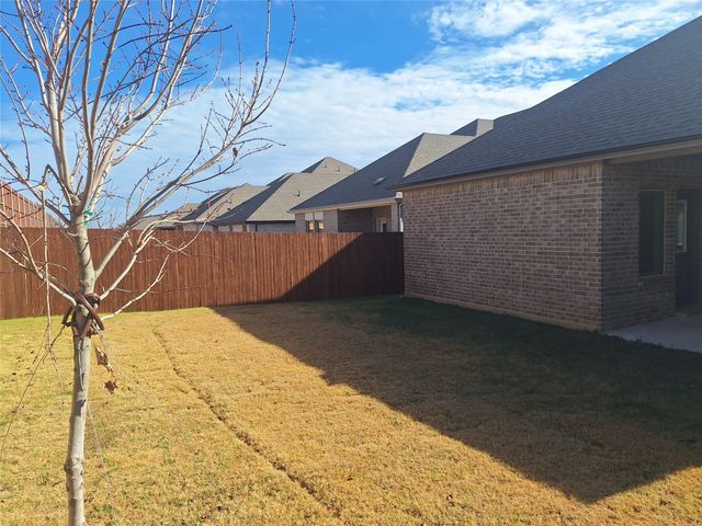 10017 Deposit Drive, Aubrey, TX 76227