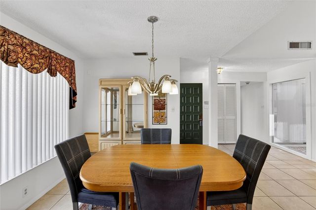 105 N CAPRI COURT N, Plant City, FL 33566