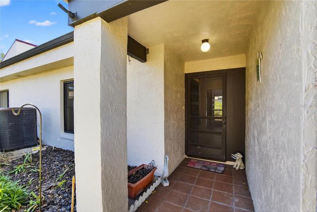 105 N CAPRI COURT N, Plant City, FL 33566