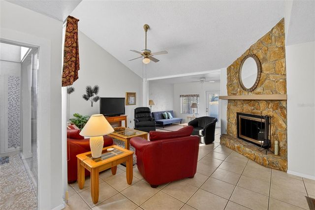 105 N CAPRI COURT N, Plant City, FL 33566