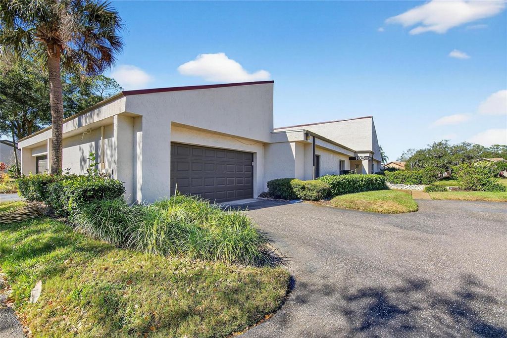 105 N CAPRI COURT N, Plant City, FL 33566