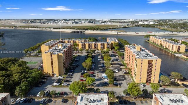 4801 NW 7th Street 10916, Miami, FL 33126