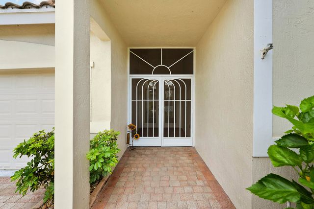 9486 Vercelli Street, Lake Worth, FL 33467