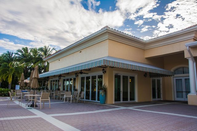 9486 Vercelli Street, Lake Worth, FL 33467