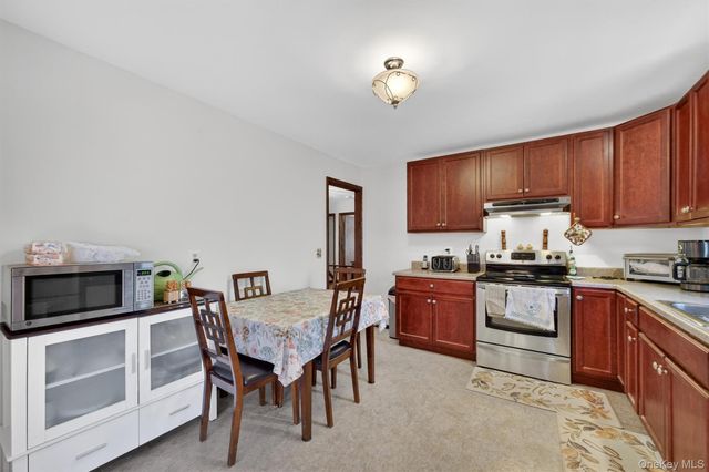 32 Sachson Place, Wappingers Falls, NY 12590