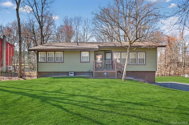 32 Sachson Place, Wappingers Falls, NY 12590