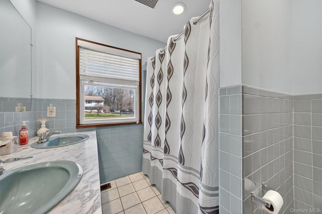 32 Sachson Place, Wappingers Falls, NY 12590