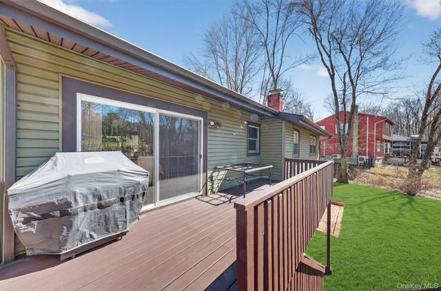 32 Sachson Place, Wappingers Falls, NY 12590