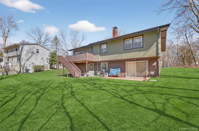 32 Sachson Place, Wappingers Falls, NY 12590