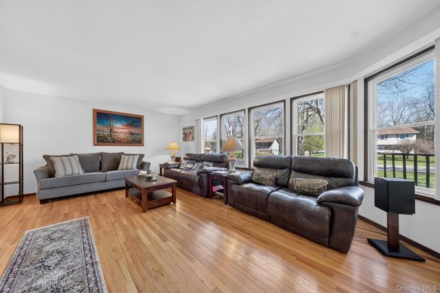 32 Sachson Place, Wappingers Falls, NY 12590