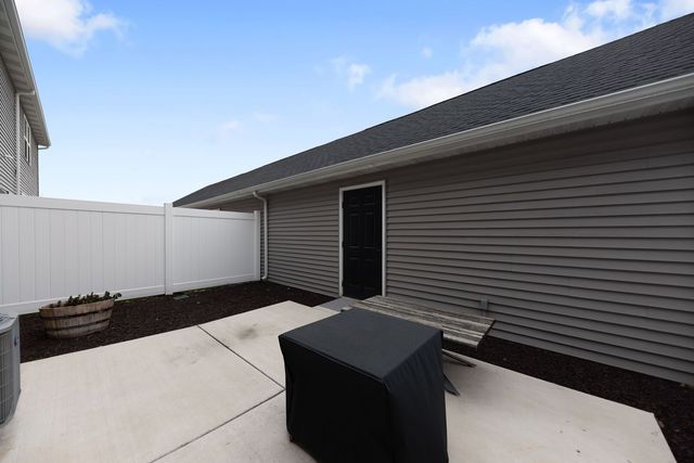 11811 Rhode Island Street, Crown Point, IN 46307