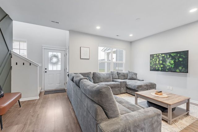 11811 Rhode Island Street, Crown Point, IN 46307