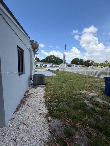 1861 NW 163rd St, Miami Gardens, FL 33054