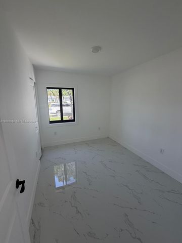 1861 NW 163rd St, Miami Gardens, FL 33054