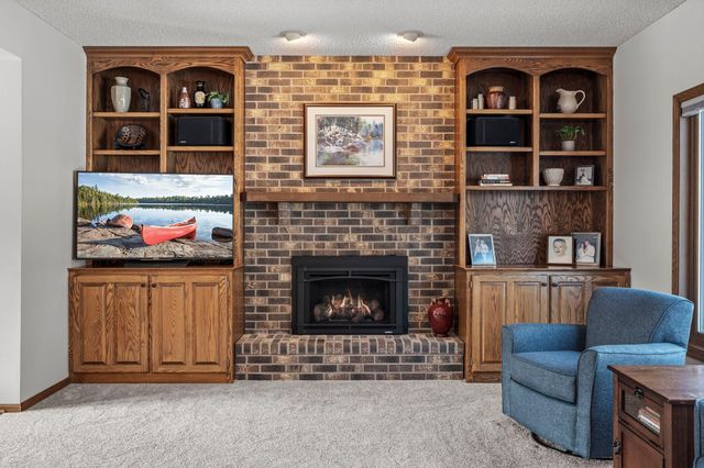 115 Woodridge Lane, Lino Lakes, MN 55014