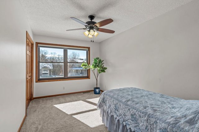 115 Woodridge Lane, Lino Lakes, MN 55014