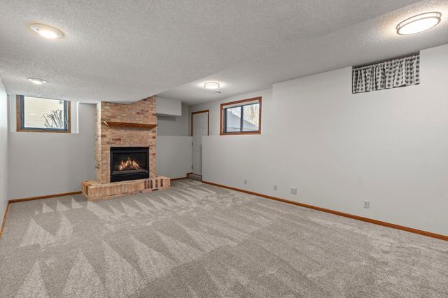 115 Woodridge Lane, Lino Lakes, MN 55014