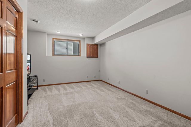 115 Woodridge Lane, Lino Lakes, MN 55014