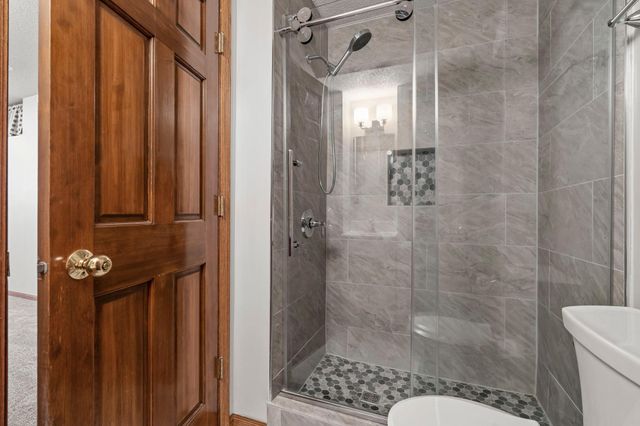 115 Woodridge Lane, Lino Lakes, MN 55014