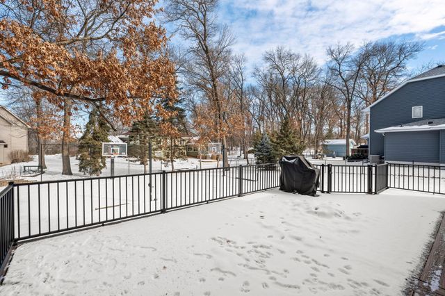 115 Woodridge Lane, Lino Lakes, MN 55014