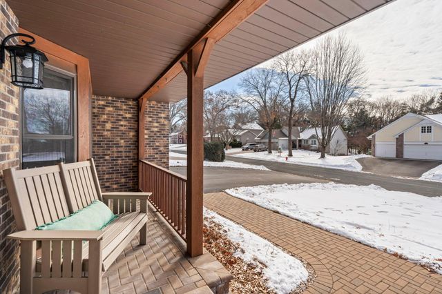 115 Woodridge Lane, Lino Lakes, MN 55014