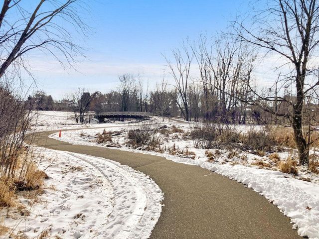 115 Woodridge Lane, Lino Lakes, MN 55014