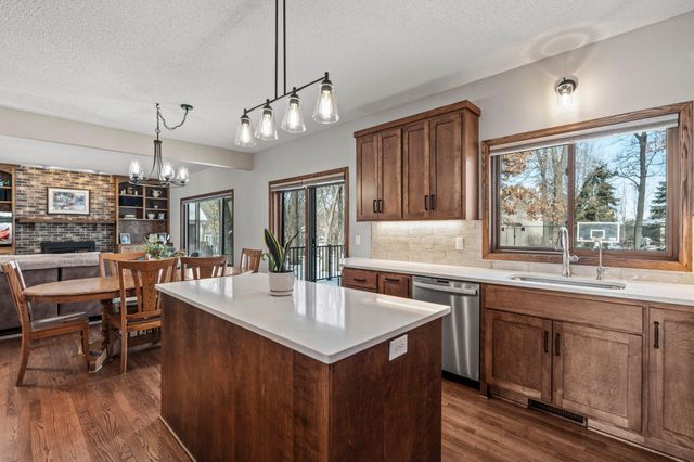 115 Woodridge Lane, Lino Lakes, MN 55014