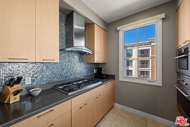 556 Caruso Avenue, Glendale, CA 91210