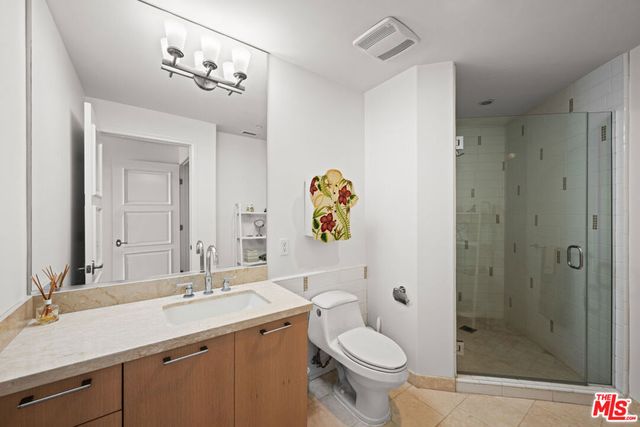 556 Caruso Avenue, Glendale, CA 91210