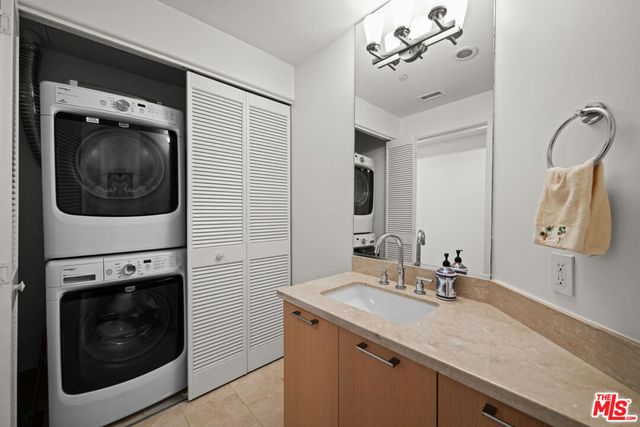 556 Caruso Avenue, Glendale, CA 91210