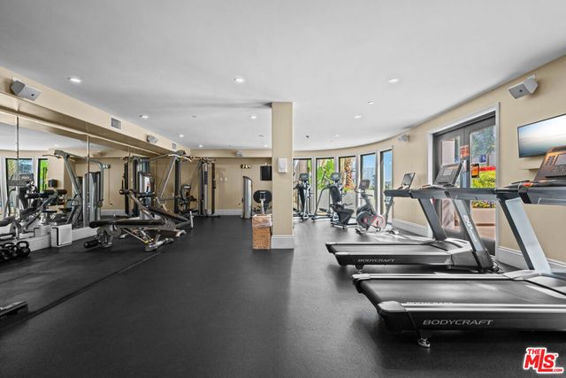 556 Caruso Avenue, Glendale, CA 91210