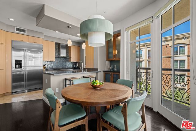 556 Caruso Avenue, Glendale, CA 91210