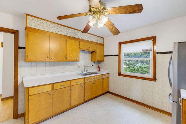 3832 S Herman STREET, Milwaukee, WI 53207