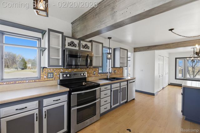 7775 S Huron River Drive, Berlin Charter Township, MI 48179