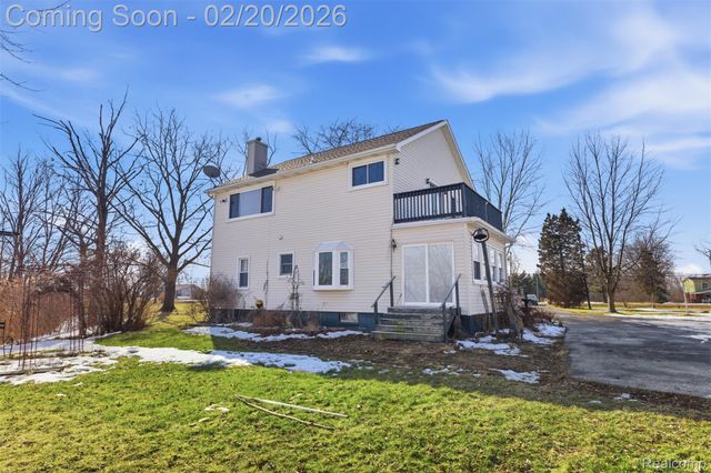 7775 S Huron River Drive, Berlin Charter Township, MI 48179